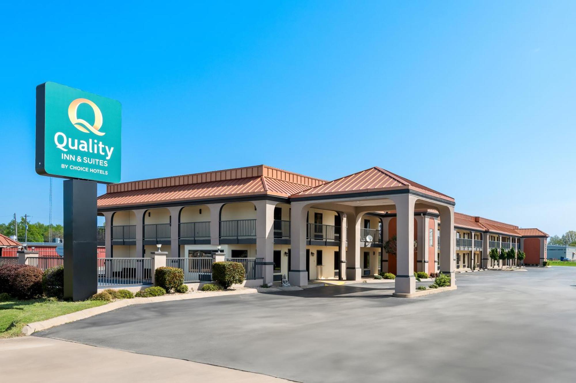Quality Inn & Suites Dumas Esterno foto