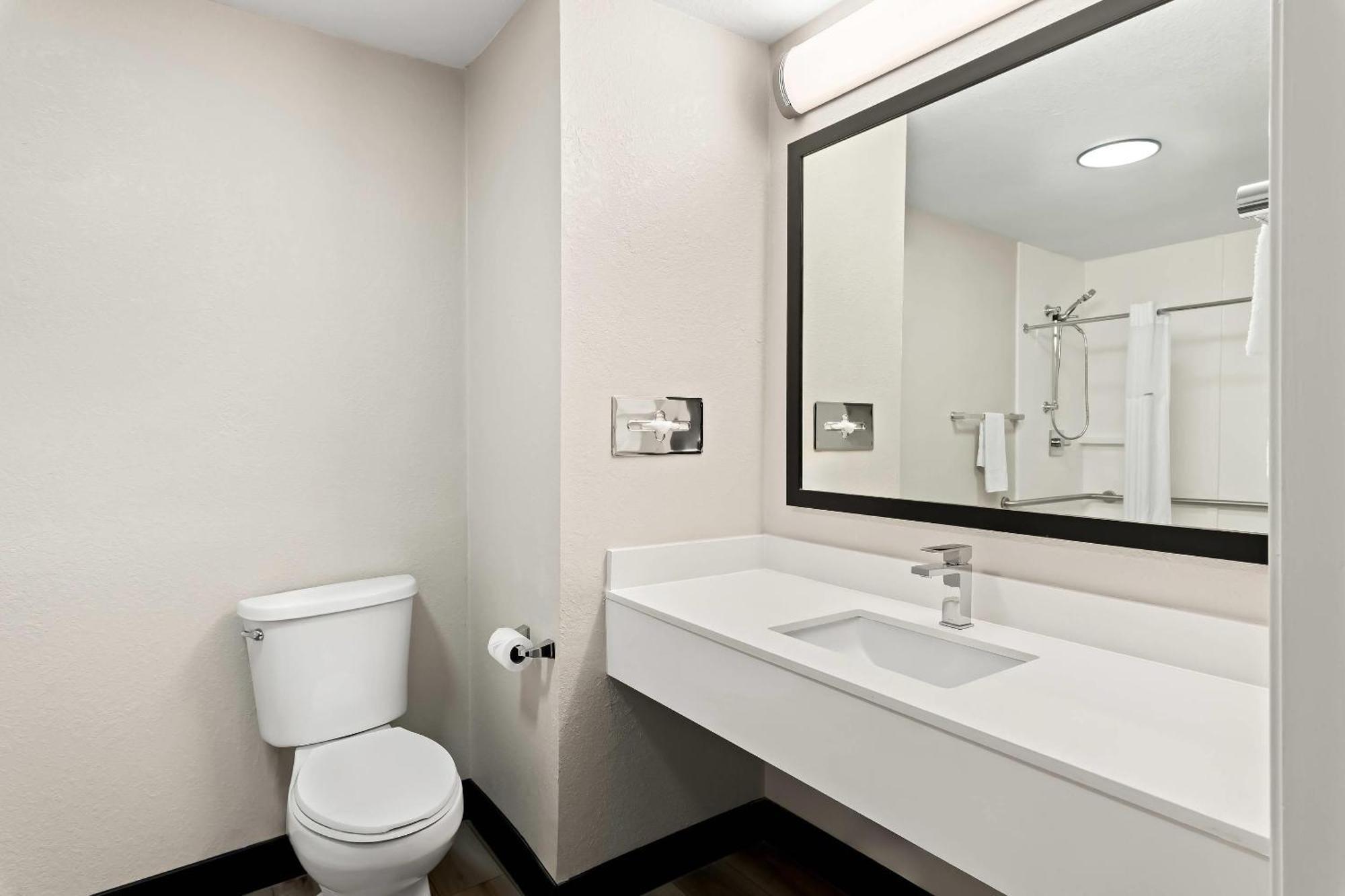Quality Inn & Suites Dumas Esterno foto