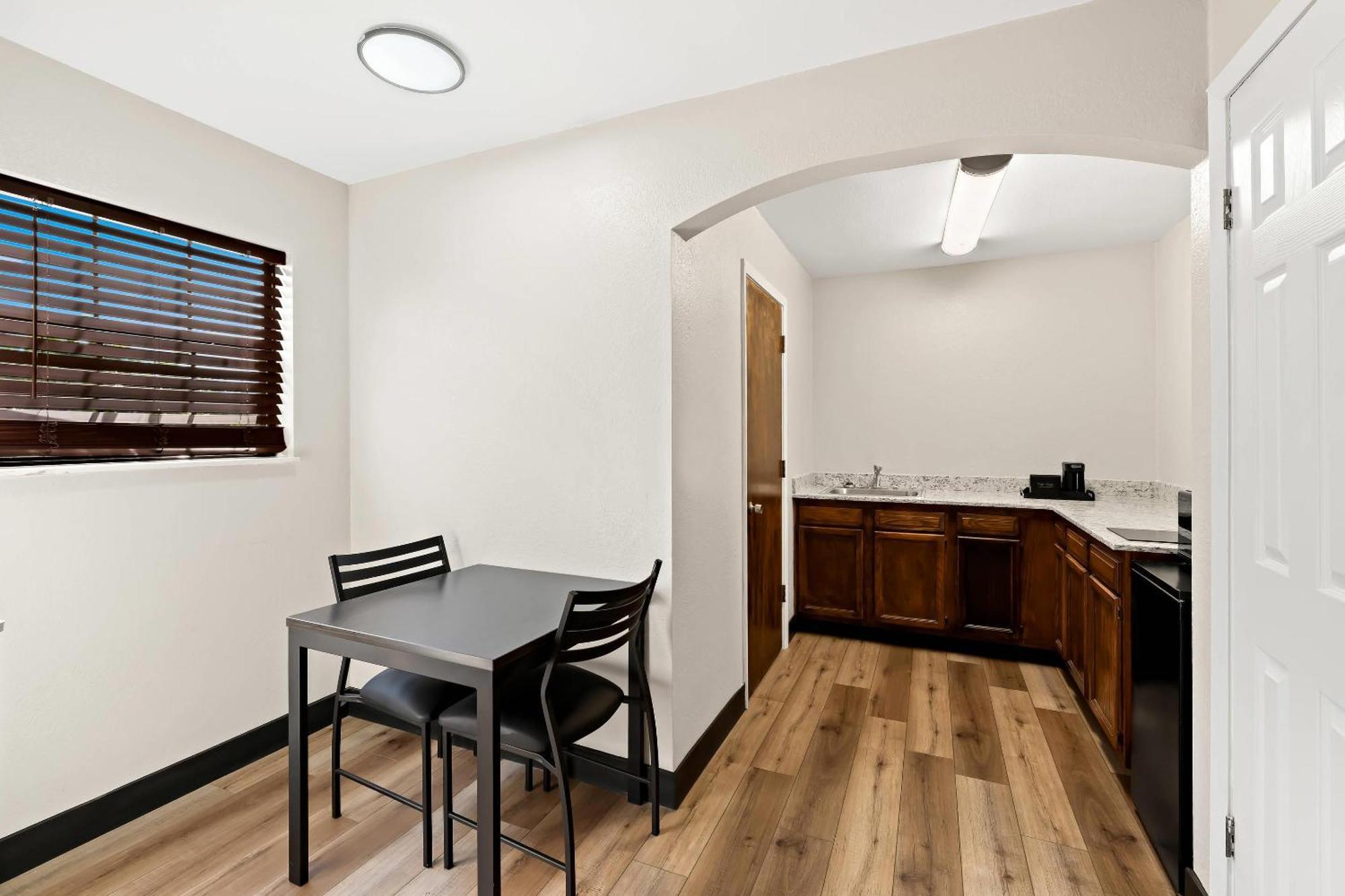 Quality Inn & Suites Dumas Esterno foto